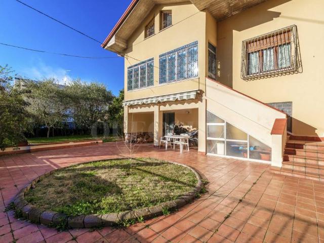 Villa in vendita a Peschiera del Garda VR