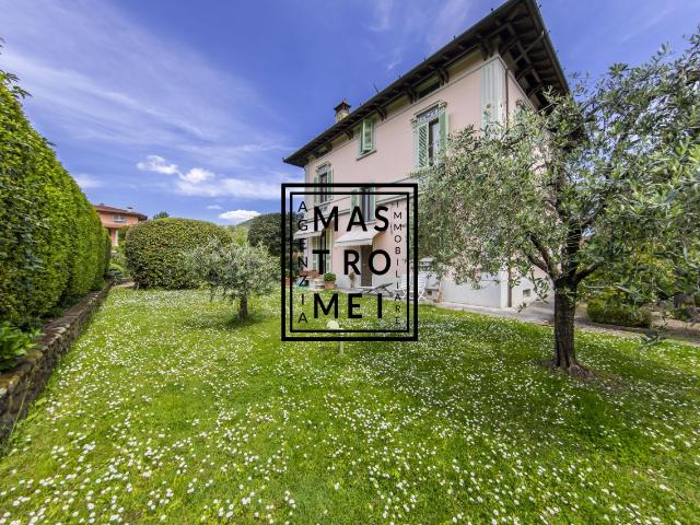 VILLA in VENDITA a PESCIA di 5 vani