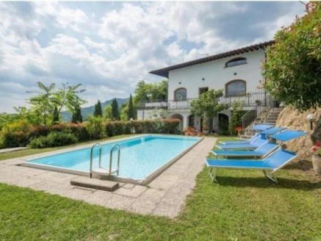 Villa in vendita a Pescia 790 mq Rif: 1250910