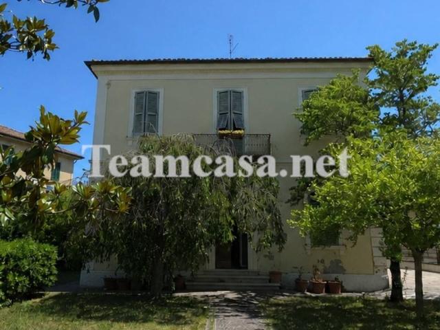 Villa in vendita a Pesaro PU
