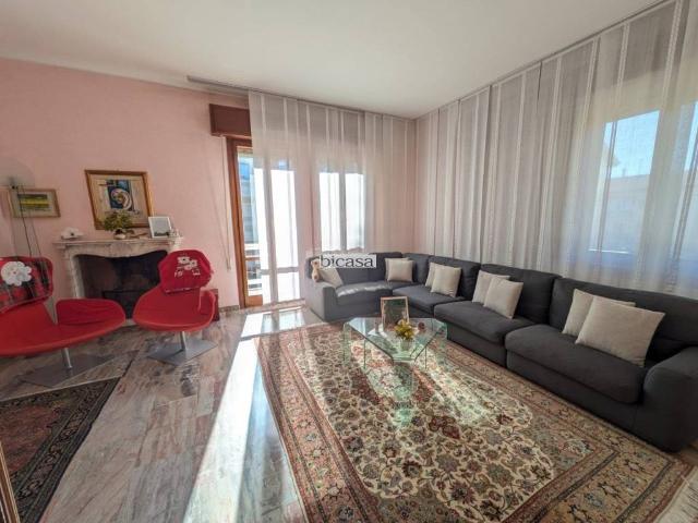 Villa in vendita a Pesaro PU