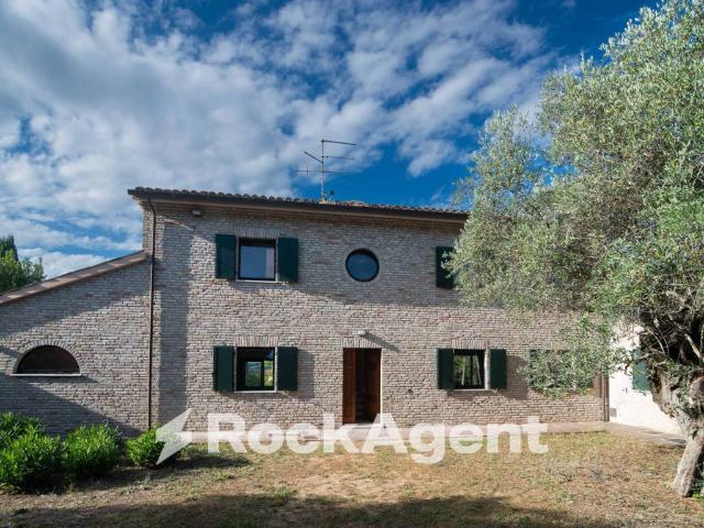 Villa in vendita a Pesaro PU