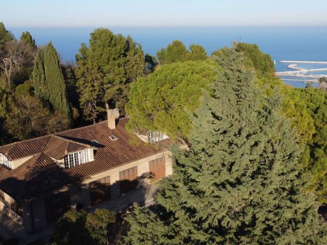 Villa in vendita a Pesaro PU