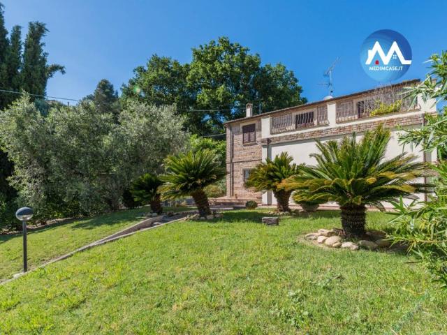 Villa in vendita a Pesaro PU