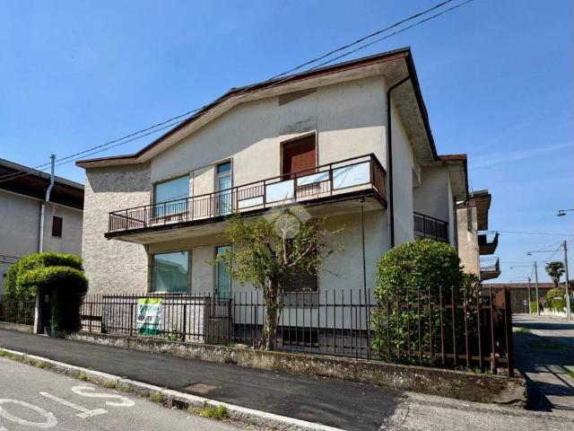 Villa in vendita a Pizzighettone CR
