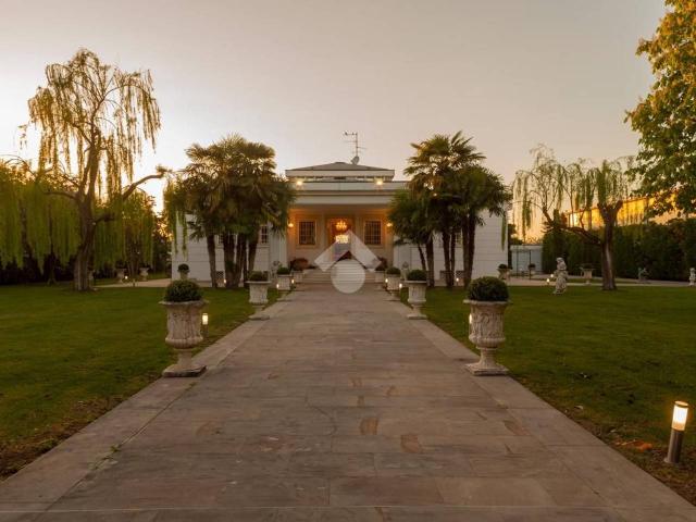 Villa in vendita a Piacenza