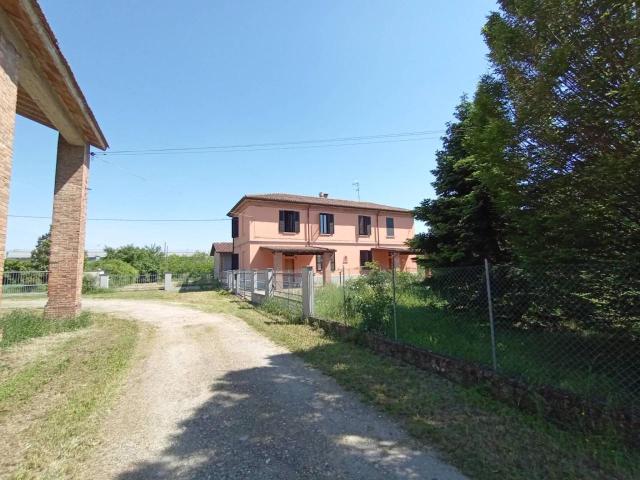 Villa in vendita a Piacenza