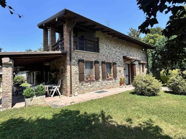 Villa in vendita a Piacenza, Borghetto