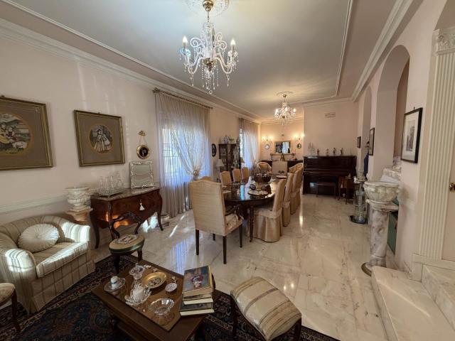 VILLA in VENDITA a PIACENZA INFRANGIBILE di 7 vani