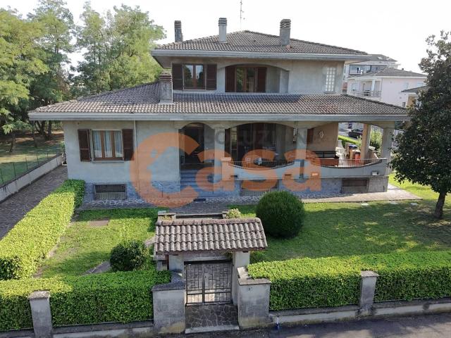 Villa in vendita a Piacenza, S. Antonio