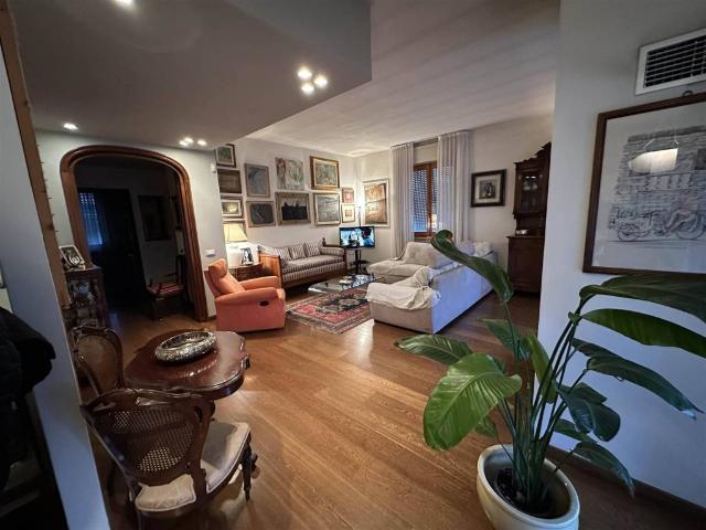 Villa in vendita a Piacenza PC