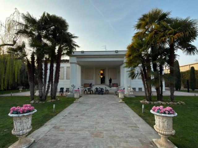 Villa in vendita a Piacenza PC