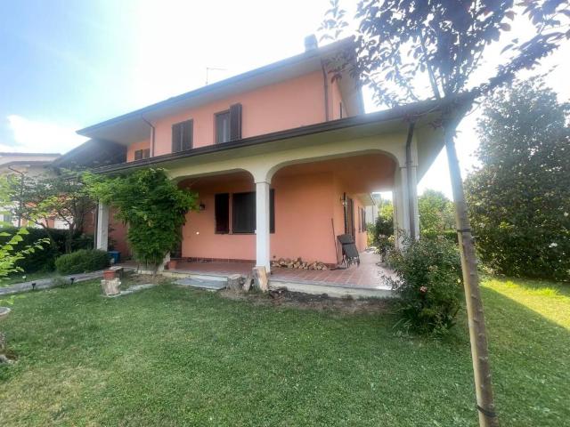 Villa in vendita a Piacenza PC