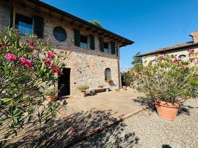 Villa in vendita a Piacenza PC