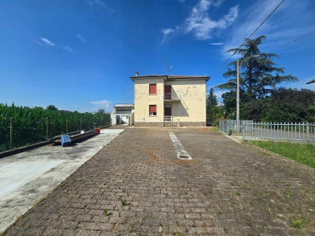 Villa in vendita a Piacenza PC