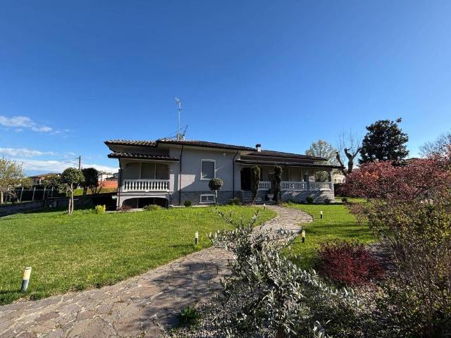 Villa in vendita a Piacenza PC