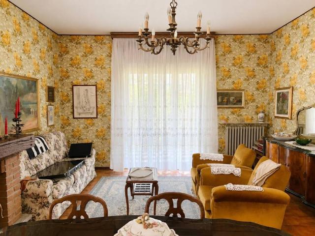 Villa in vendita a Pianello Val Tidone PC