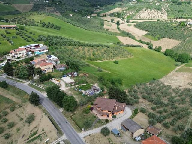 Villa in vendita a Pianella PE