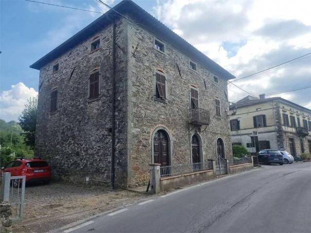 Villa in vendita a Piazza al Serchio LU