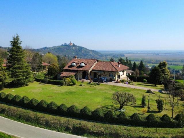 Villa in vendita a Pietra Marazzi AL