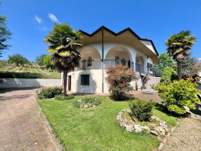 Villa in vendita a Pietra de' Giorgi PV