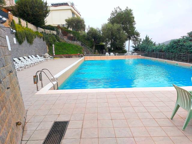 Villa in vendita a Pietra Ligure, Trabocchetto