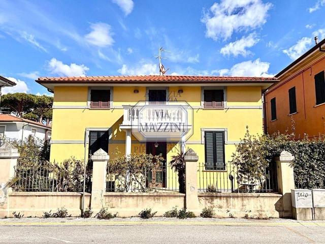 Villa in vendita a Pietrasanta