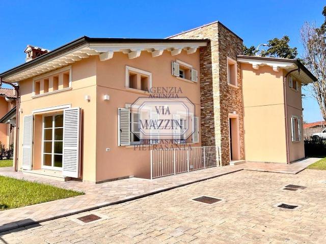 Villa in vendita a Pietrasanta