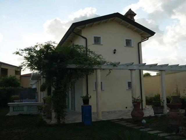 Villa in vendita a Pietrasanta