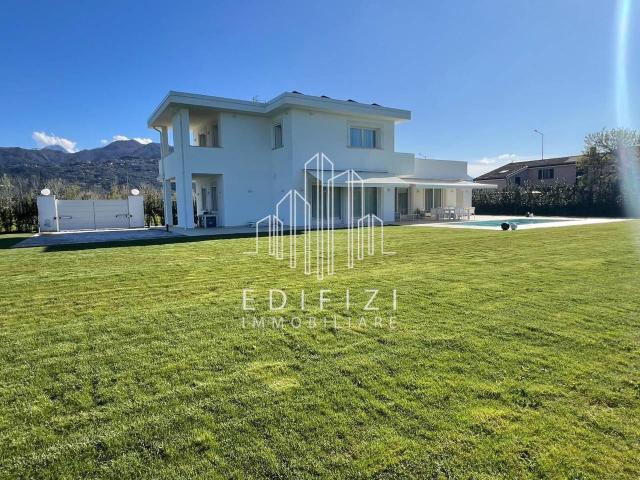 Villa in vendita a Pietrasanta