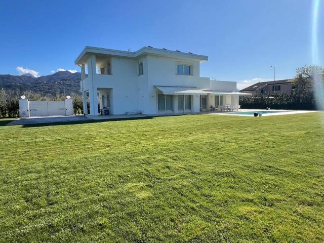 Villa in vendita a Pietrasanta