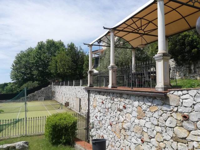 Villa in vendita a Pietrasanta