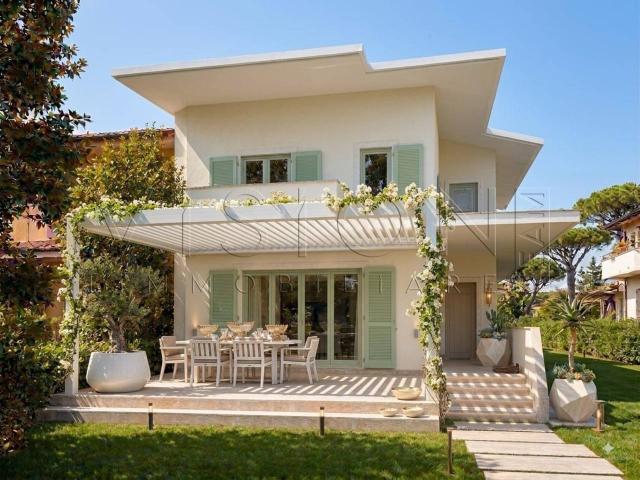 Villa in vendita a Pietrasanta