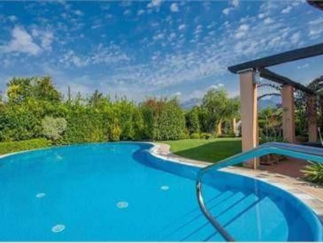 Villa in vendita a Pietrasanta