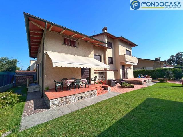 Villa in vendita a Pietrasanta