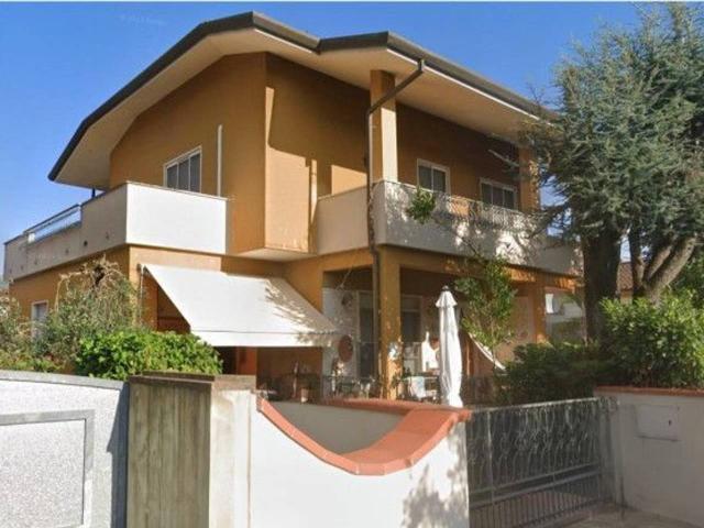 Villa in vendita a Pietrasanta