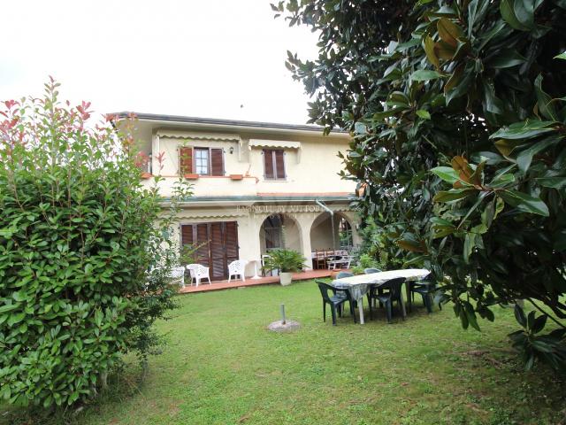 Villa in vendita a Pietrasanta