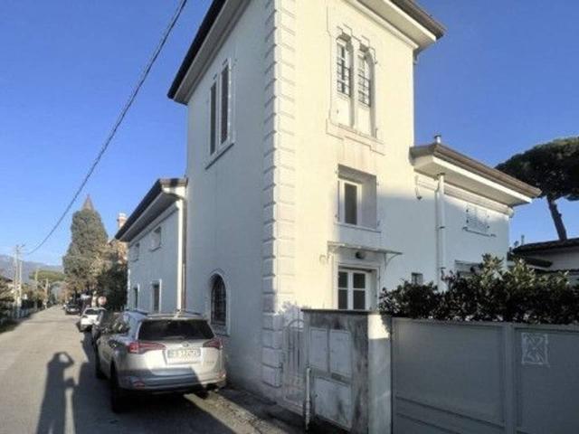 Villa in vendita a Pietrasanta