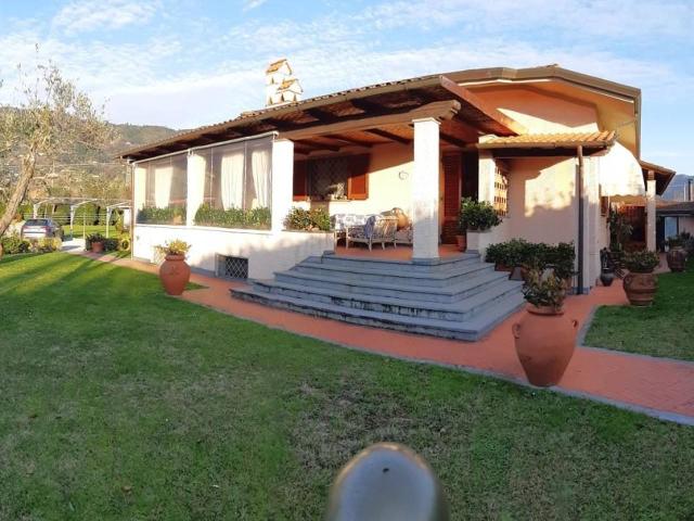 Villa in vendita a Pietrasanta