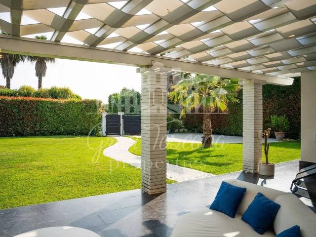 Villa in vendita a Pietrasanta