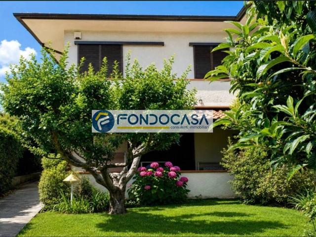 Villa in vendita a Pietrasanta