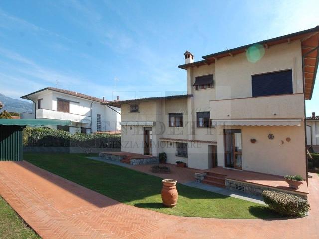 Villa in vendita a Pietrasanta
