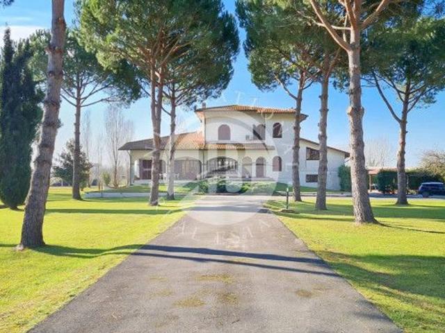 Villa in vendita a Pietrasanta