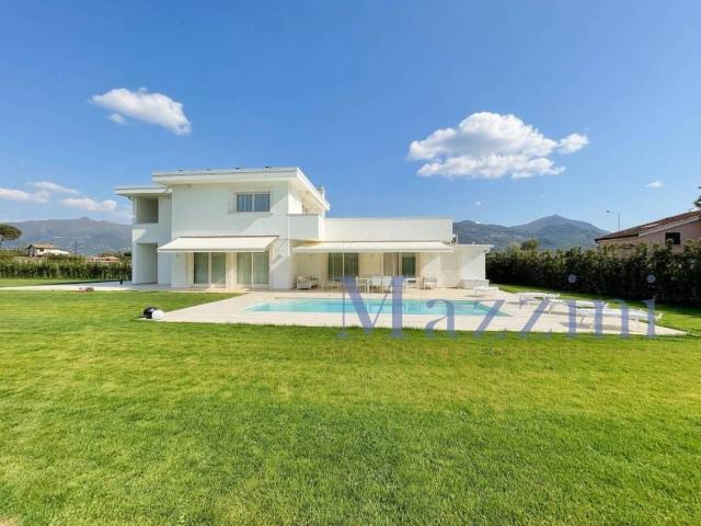 Villa in vendita a Pietrasanta