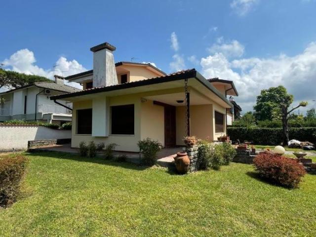 Villa in vendita a Pietrasanta