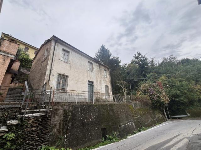 VILLA in VENDITA a PIETRASANTA di 5 vani