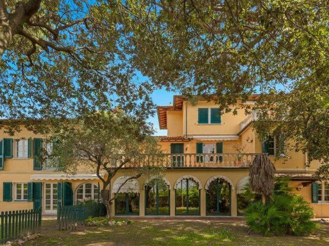 Villa in vendita a Pietrasanta LU