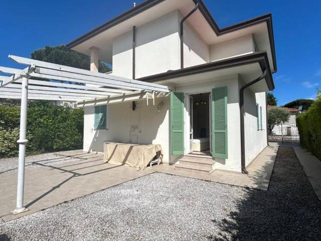 Villa in vendita a Pietrasanta LU