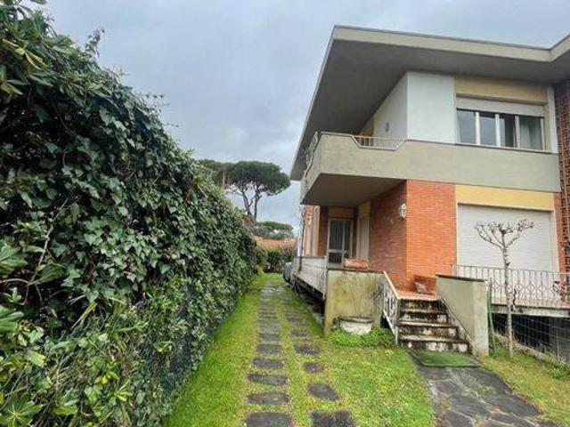 Villa in vendita a Pietrasanta LU