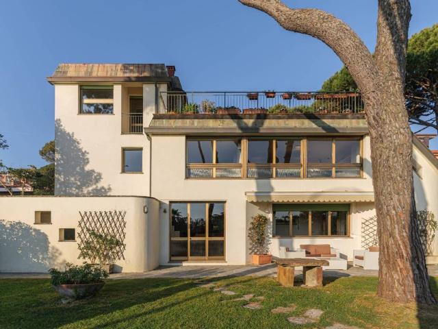 Villa in vendita a Pietrasanta LU